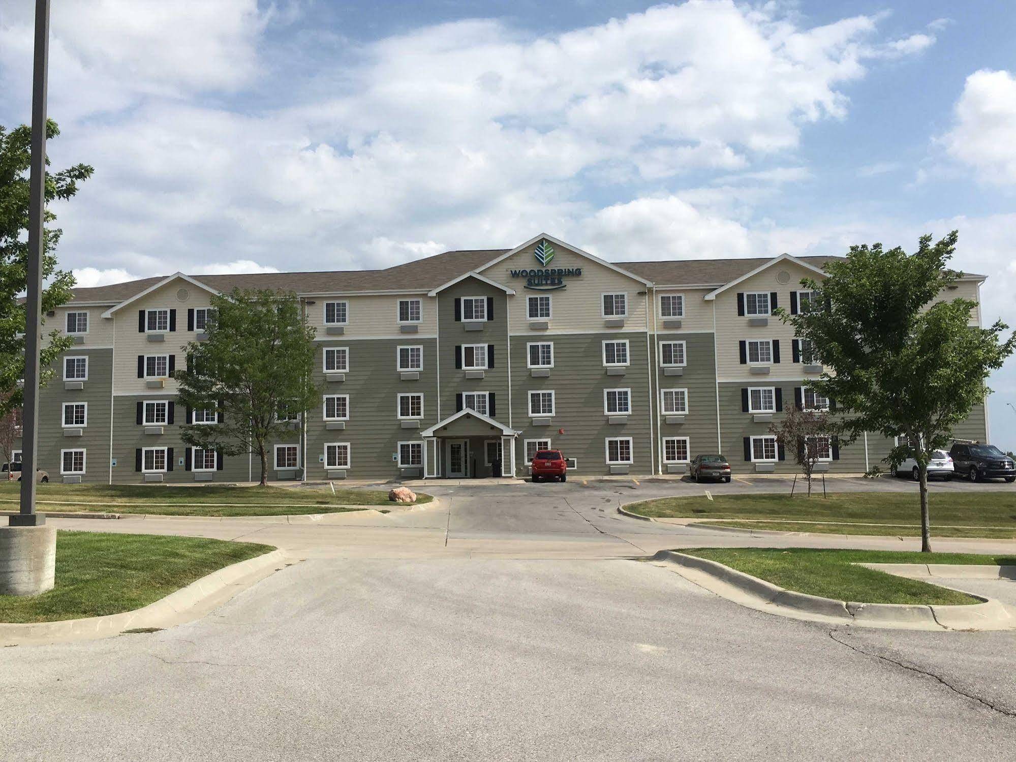 Extended Stay America Select Suites - Omaha - Southwest La Vista Exterior photo